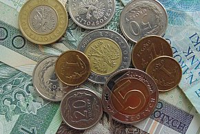 Nowe regulacje dla dorabiających. Od grudnia zmieniają się limity-37375