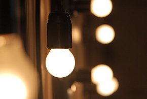 Rachunki za prąd pójdą w dół. Rząd usuwa opłatę doliczaną od lat-37548