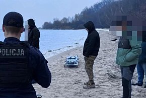 Makabryczne odkrycie w Zatoce Puckiej! W wodzie znaleziono ciało mężczyzny