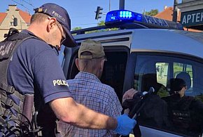 84-latek zgubił się w Sopocie! Stanął na środku ruchliwej ulicy