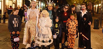 Sopot opanowały upiory, księżniczki i bohaterowie! Halloween w kurorcie [FOTO]-36785