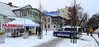 Nielegalne fajerwerki w centrum Sopotu! Stoisko zniknęło po interwencji-38335