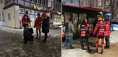 Nocne akcje ratowników w Sopocie. Pomogli mężczyźnie leżącemu