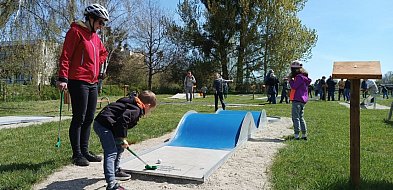 Minigolf wraca na Sopockie Błonia! Darmowa atrakcja znów dostępna