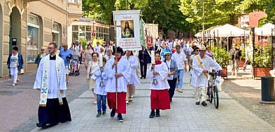 Tak Sopot uczci Boże Ciało! Cztery procesje, setki wiernych i uroczysta msza