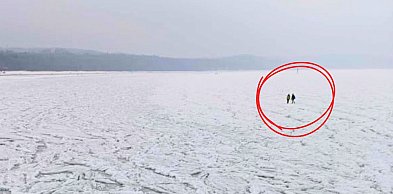 Dzieci na lodzie przy sopockim molo! Zdjęcie wywołało burzę w sieci