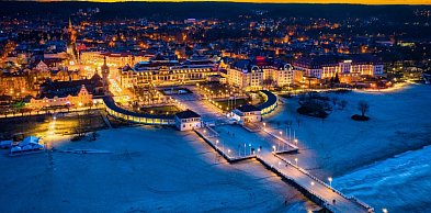 Sezonowość w biznesie – jak faktoring pomaga firmom z branży turystycznej