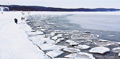 Sopot zimą to raj dla fotografów! Odkryj minimalizm i magię mroźnej plaży [FOTO]