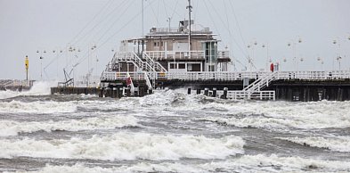 Silny wiatr nad Sopotem! IMGW wydał ostrzeżenie pierwszego stopnia