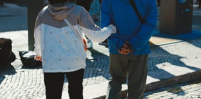 Wsparcie pacjentów dzięki dofinansowaniu na zakup produktów chłonnych z NFZ