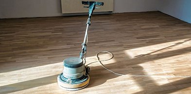 Czym jest cyklinowanie parkietu i dlaczego drewniana podłoga tego potrzebuje?