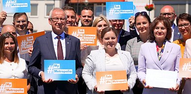 "To są pieniądze dla naszych mieszkańców". Samorządy apelują do Nawrockiego