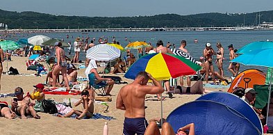 Nowe informacje z Trójmiasta. Co dalej z kąpielami w morzu?