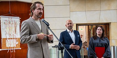 Raport roczny jak dzieło sztuki! Ergo Hestia zaskakuje unikalną publikacją-36201