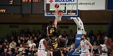 Trefl Sopot nadal niepokonany! Żółto-czarni pewnie wygrywają w Krośnie-36468