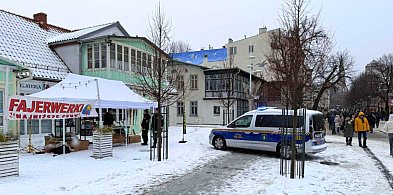 Nielegalne fajerwerki w centrum Sopotu! Stoisko zniknęło po interwencji-38335