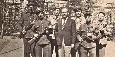 Tak wyglądały początki milicji w Sopocie. Bieda, chaos i walka o porządek-38395