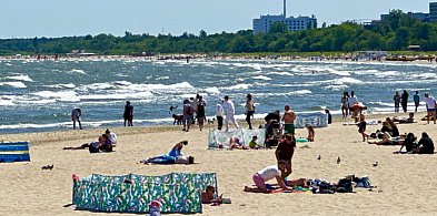 Sopot jako pierwszy w Polsce! Sezon na kąpiel w morzu wystartował