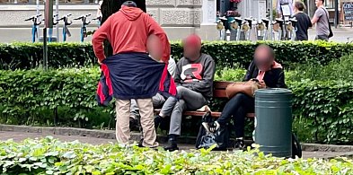 Pomagaj mądrze w Sopocie! Dlaczego nie warto dawać pieniędzy żebrzącym?