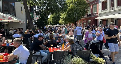 Nowe przepisy uderzą w sopocką gastronomię? Zmiany w prawie zagrażają ogródkom