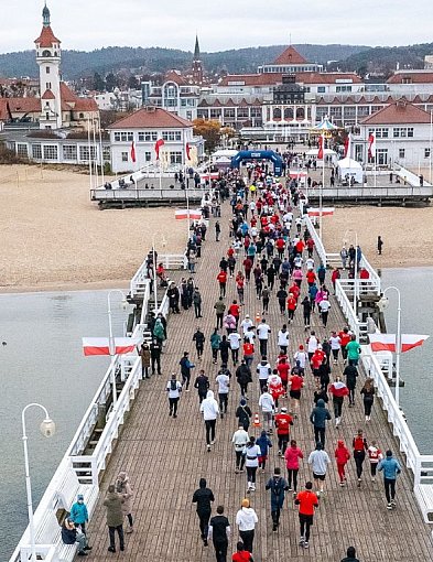 Patriotyzm na sportowo! Bieg Niepodległości w Sopocie przyciągnął tłumy [FOTO]-37067