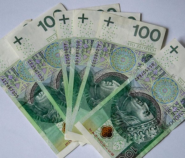 Alimenciarze zalegają miliardy złotych. Płacimy za nich wszyscy-36715