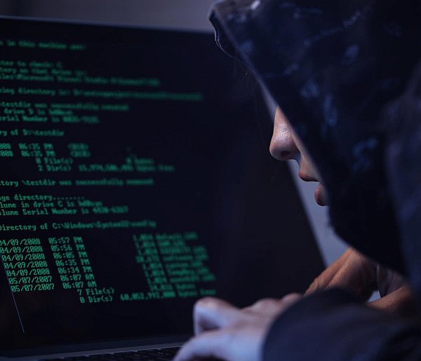 Wyciek danych z tysięcy sklepów internetowych. Ujawniono dane klientów-36755