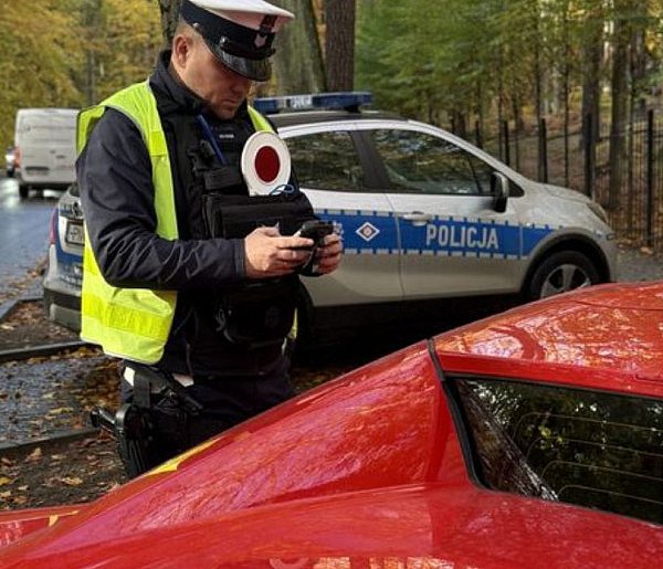 Wszystkich Świętych w Sopocie: trzech poszukiwanych, narkotyki i groźby karalne-36860
