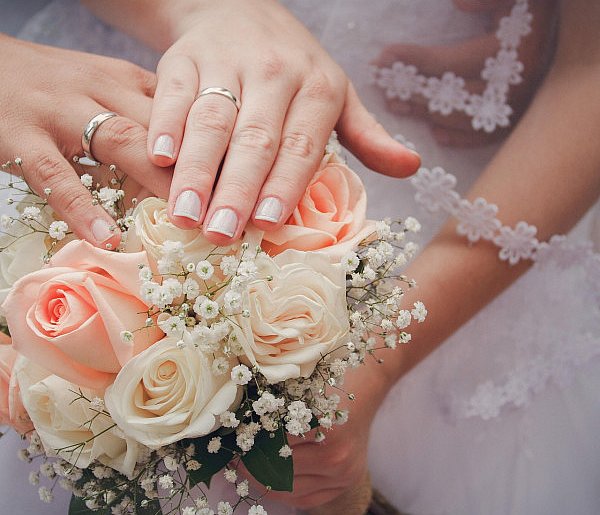 40 tys. zł za ślub i dziecko. PiS chce zachęcać do małżeństw i rodzicielstwa-37413