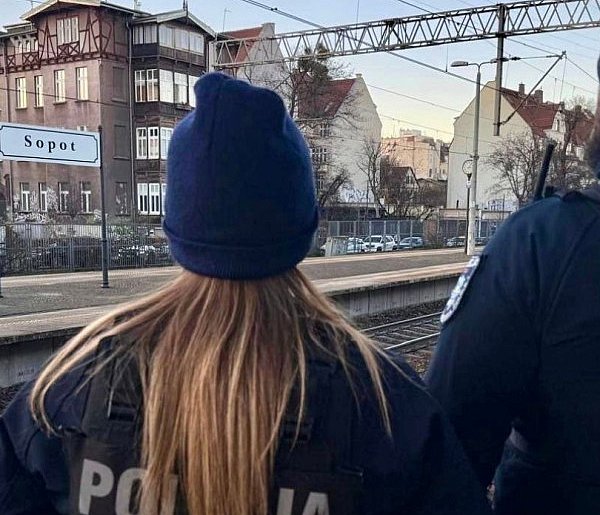 Operacja „TOR” w Sopocie! Policja i wojsko na stacjach kolejowych-37398