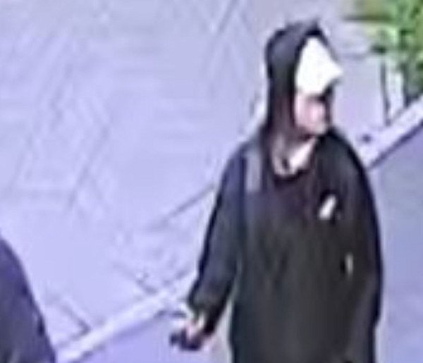 Podpalenie auta w Sopocie! Zobacz nagranie i pomóż śledczym [WIDEO]-37491