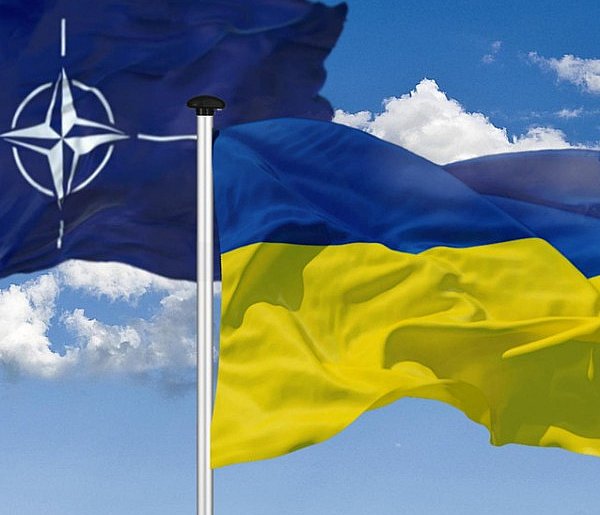 Premier Wielkiej Brytanii zwołuje pilne spotkanie liderów-37779