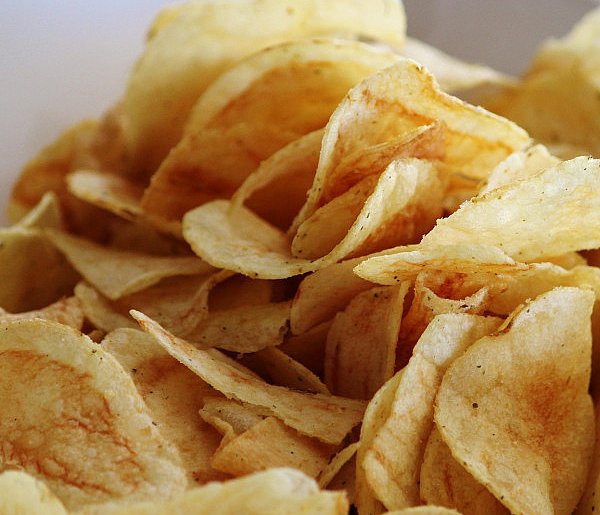 Podatek tłuszczowy uderzy w przekąski? Posłowie pokazują projekt-37855