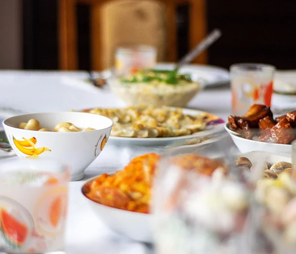 Polacy znów sięgną głębiej do kieszeni. Tyle wydają na świąteczne jedzenie-37929