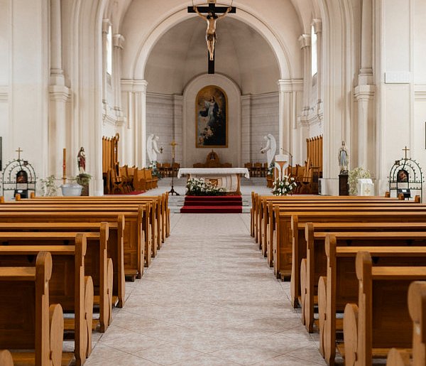 Miliony na Kościół w 2026 roku. Państwo co roku dokłada do duchownych-38300