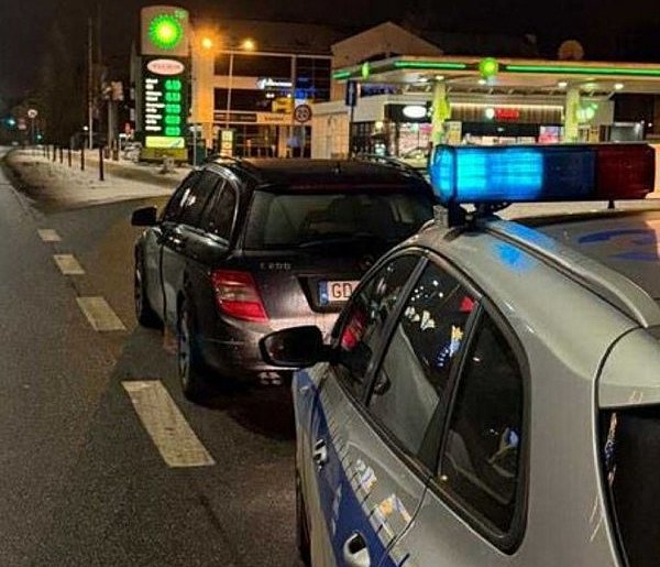 Pijany przejechał w Sopocie na czerwonym! Teraz może stracić mercedesa-38569