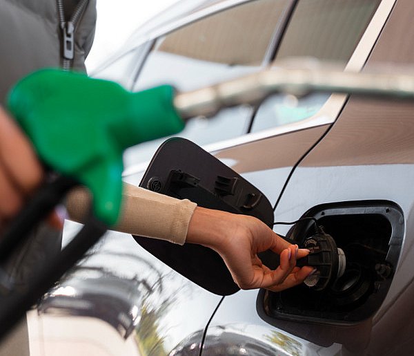 Zaskoczenie na stacjach paliw. Kierowcy nie tego się spodziewali-38744