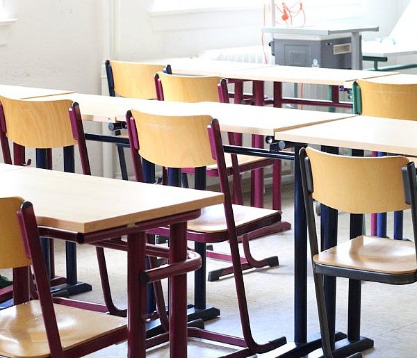 Awantura w gdyńskiej podstawówce. Pijaną 14-latką zajęła się policja