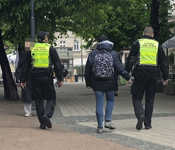 Chwila grozy w centrum Sopotu! Zaginionego chłopca namierzył monitoring