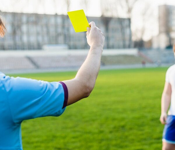 Sędziowie sportowi z mocniejszą ochroną. Agresja będzie surowo karana
