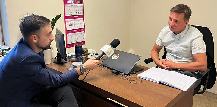 Adam Gil o pracy radnego i sukcesach na Brodwinie