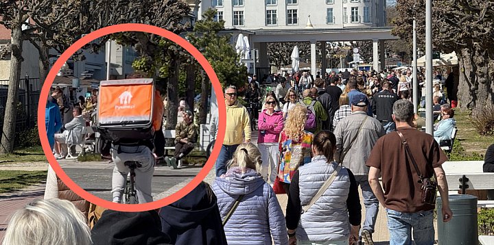 Pędzą chodnikami i mijają pieszych o włos [OPINIA]