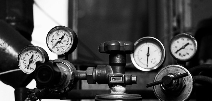 Niestabilny płomień i skoki ciśnienia? Jak dobrać regulator gazu do bezpiecznego s