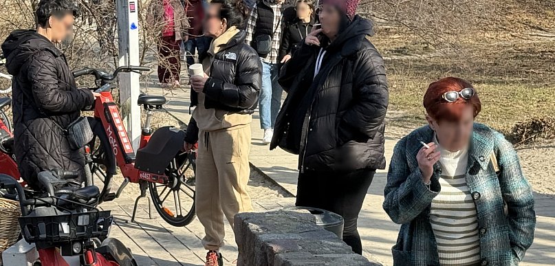 Zakaz na plaży, dym z papierosów przy wyjściu. Sopocki paradoks spacerowy [OPINIE]