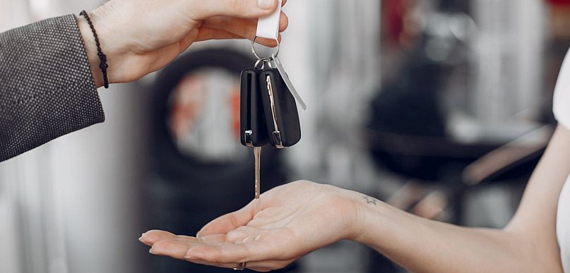 Krótko- czy długoterminowy wynajem auta dostawczego – co bardziej opłaca