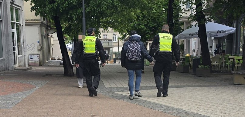 Chwila grozy w centrum Sopotu! Zaginionego chłopca namierzył monitoring