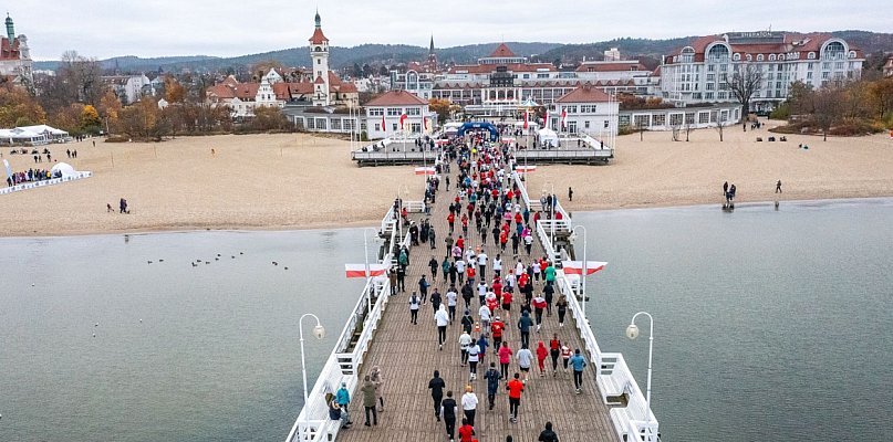 Patriotyzm na sportowo! Bieg Niepodległości w Sopocie przyciągnął tłumy [FOTO] - 37067