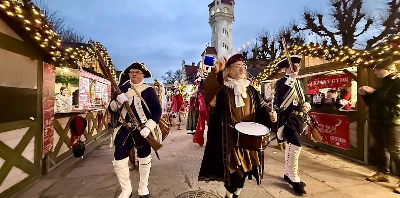 Sopockie Miasteczko Świąteczno-Noworoczne już otwarte! [WIDEO] - 38094