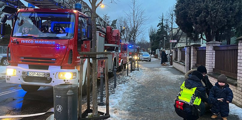 Pożar hali garażowej przy ul. Łokietka w Sopocie! Ewakuowano 60 osób [FOTO] - 38347