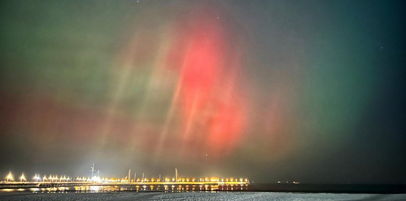 Zachwycające zdjęcia zorzy polarnej nad sopocką plażą [FOTO] - 38767